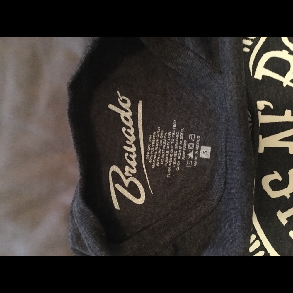 Guns & Roses Tee - Picture 2 of 2